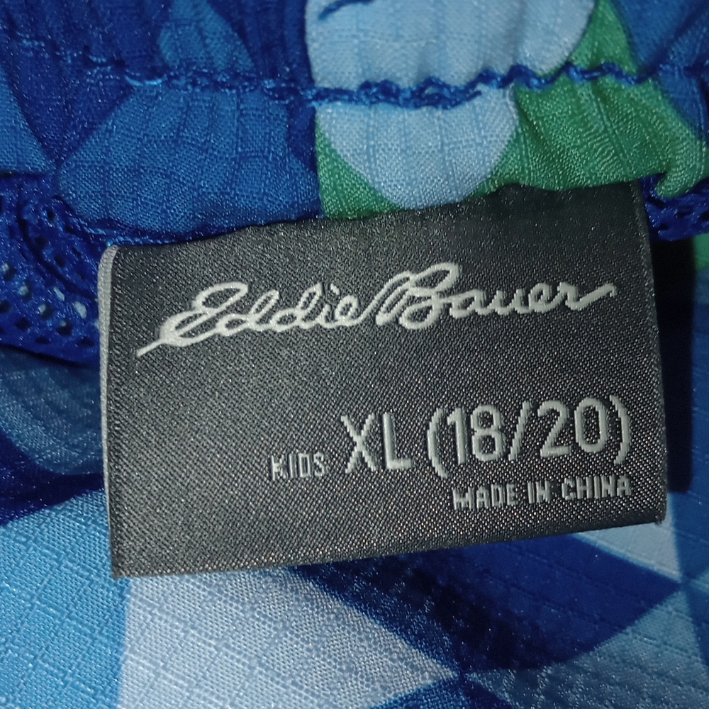 Boys Eddie Bauer Hybrid Short. - Picture 7 of 7